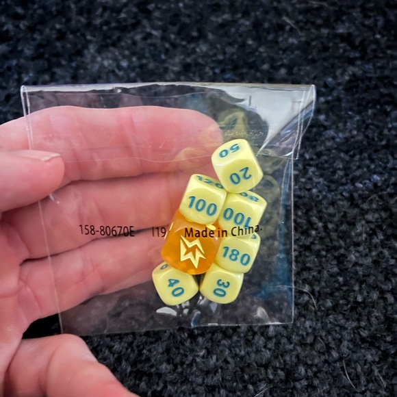 Pokémon TCG Dice/Tokens Bundle - Picture 3 of 11